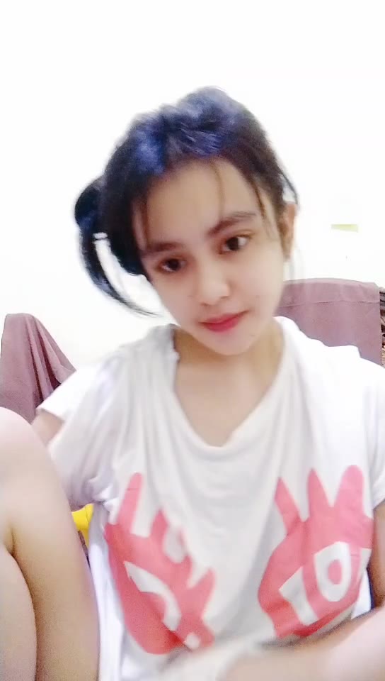 quinn Hujan ID: 3980627 Papaya Live telegram bot @DSrecordbot